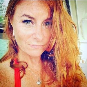 Meet your Posher, Cara